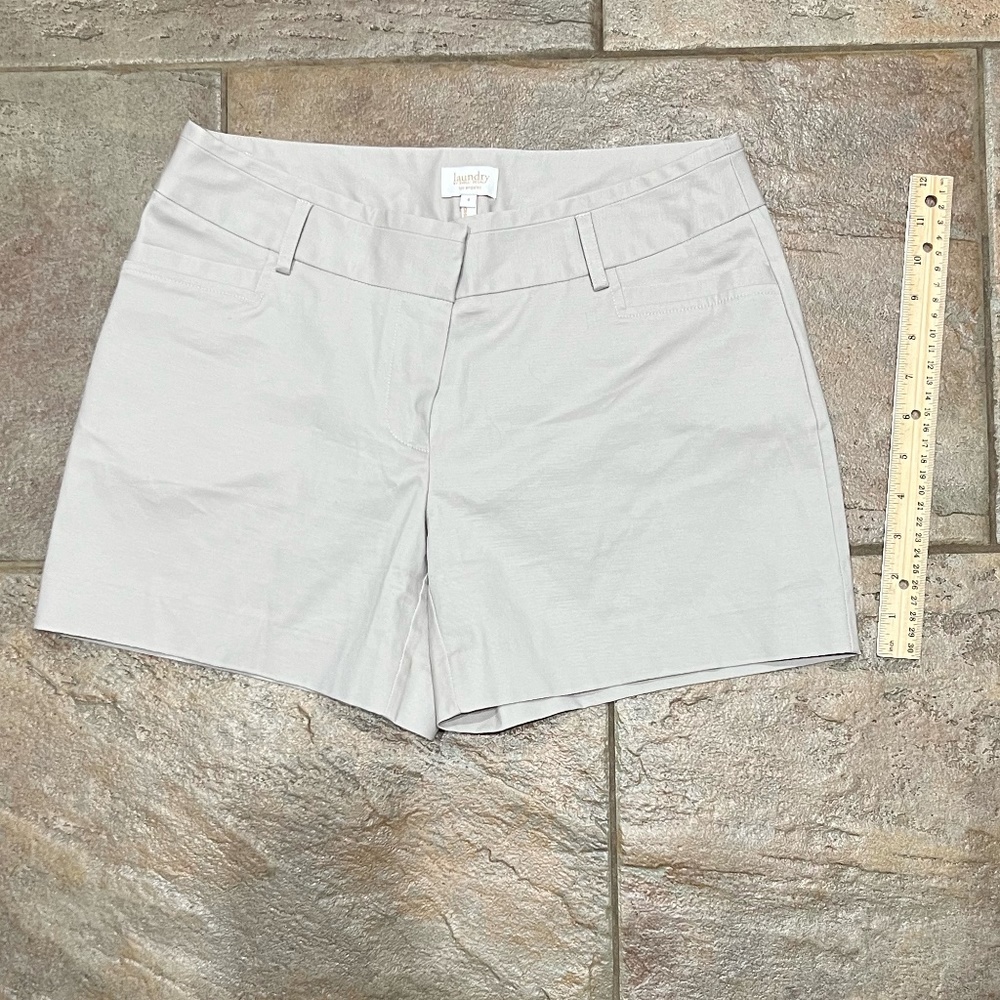 Laundry by Shelli Segal Size 4 Khaki Shorts